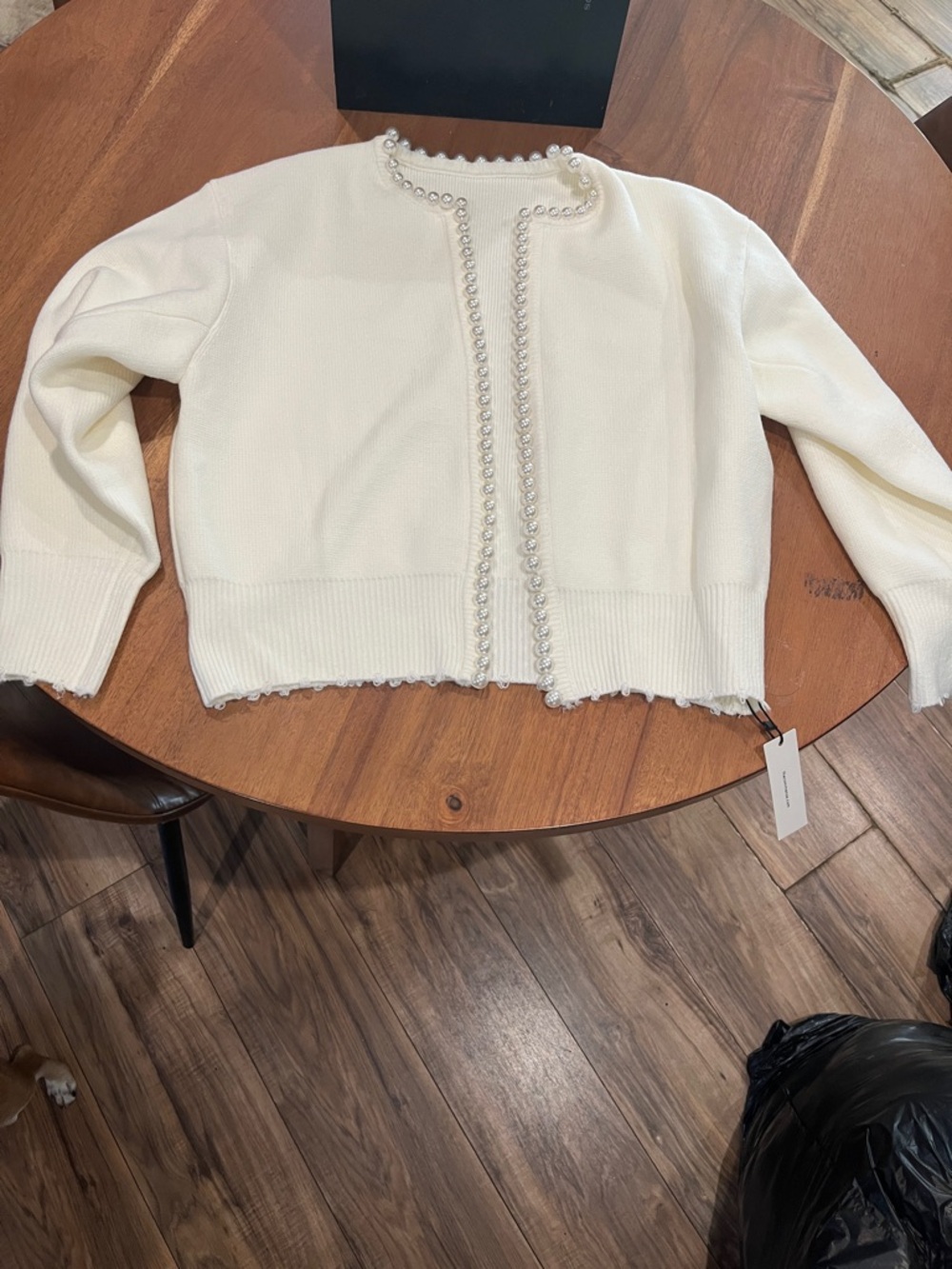 Commense White Pearl-Tri m Cardigan sweater